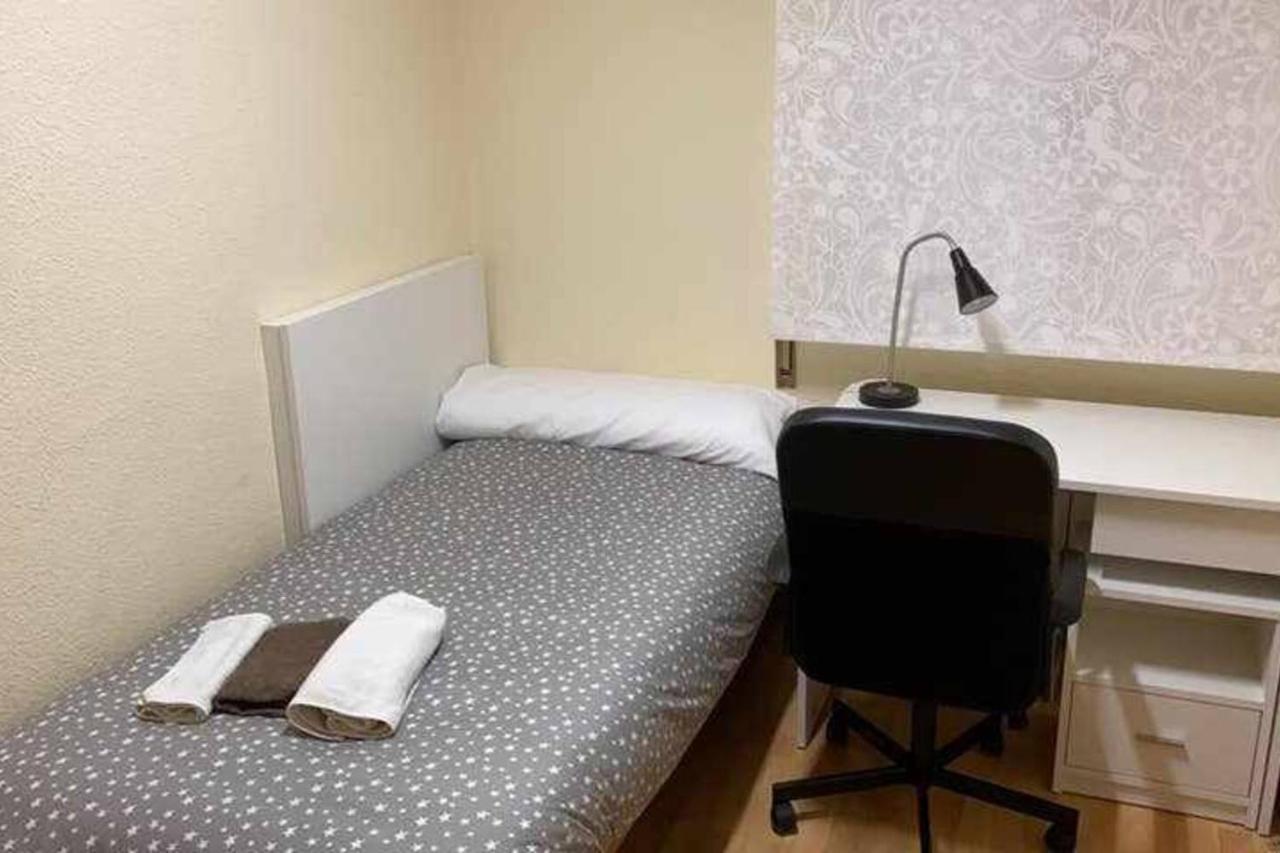 Residencia 12 Octubre Bed & Breakfast Madrid Exterior photo