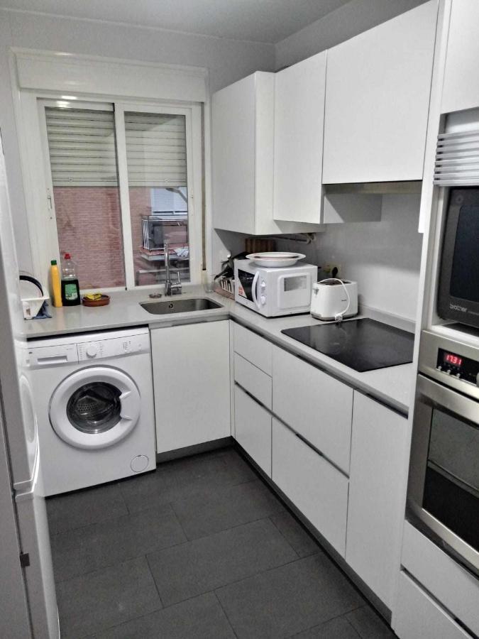 Residencia 12 Octubre Bed & Breakfast Madrid Exterior photo